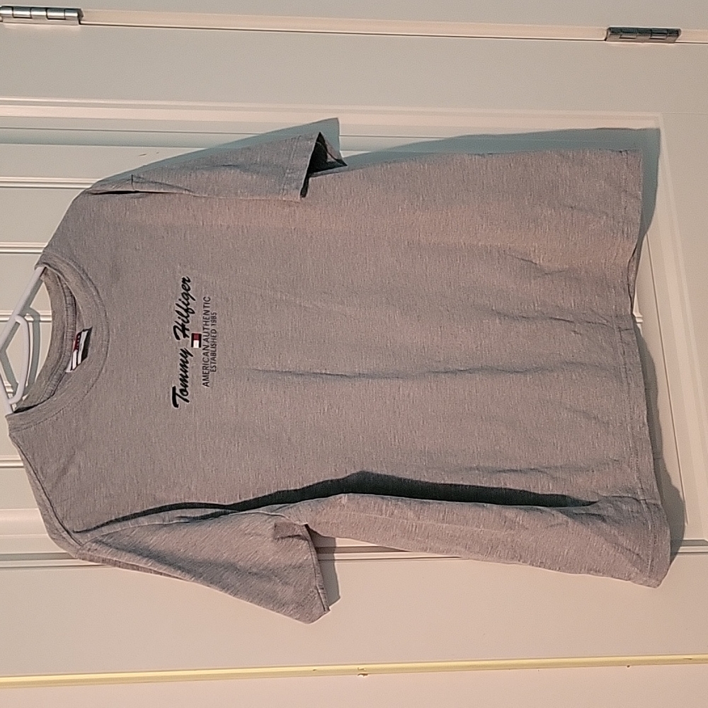 Tommy Tshirt - Size Medium